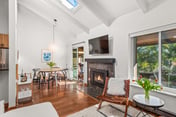 Chic Mountain Getaway (857633)