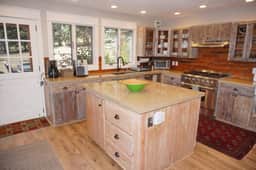 71 Terrace Dr (202978-2151)