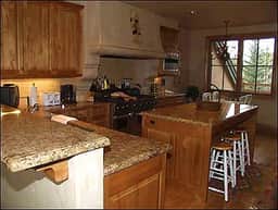 916 Burnt Mountain Dr 16 (202973-2142)