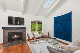 Chic Mountain Getaway (857633)