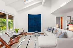 Chic Mountain Getaway (857633)