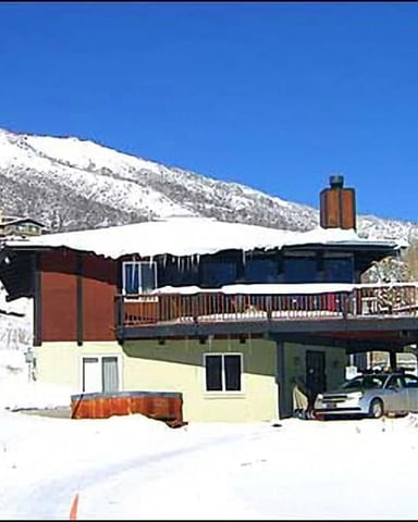 Steps to Lifts or Ski-In/Ski-Out
