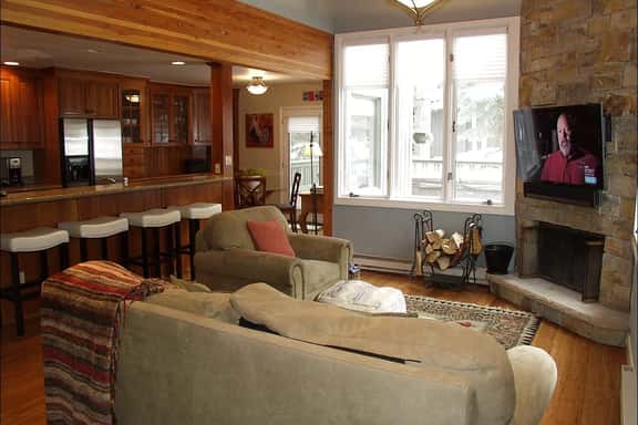 383 Fawn Court (203085-2595) - Image 1