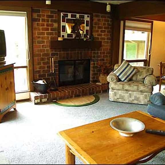 360 Wood Rd #112 (202970-2137) - Image 1
