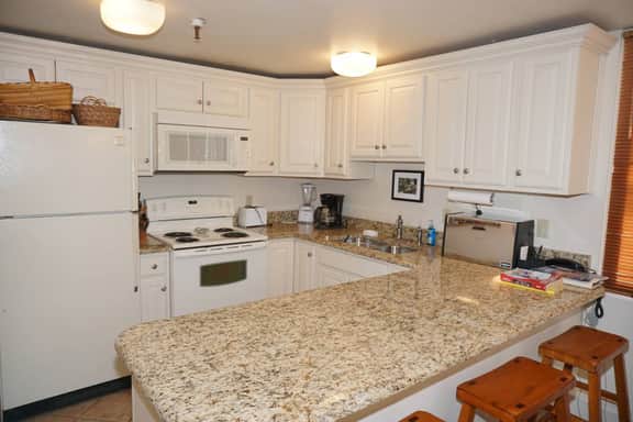 520 Cooper Ave E #305 (203040-6863)