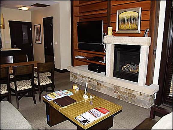 Hayden Lodge 3305 (203056-9007)