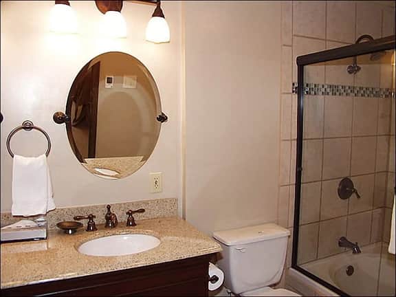 35 Upper Woodbridge Rd 5CD (203116-2491)