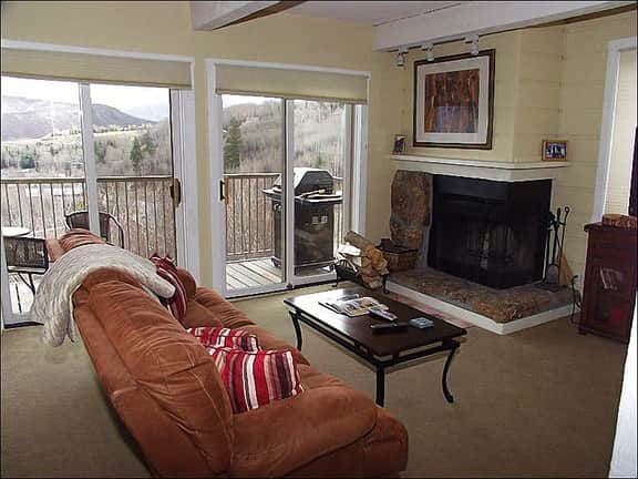 55 Upper Woodbridge Rd K4 (203136-3064)
