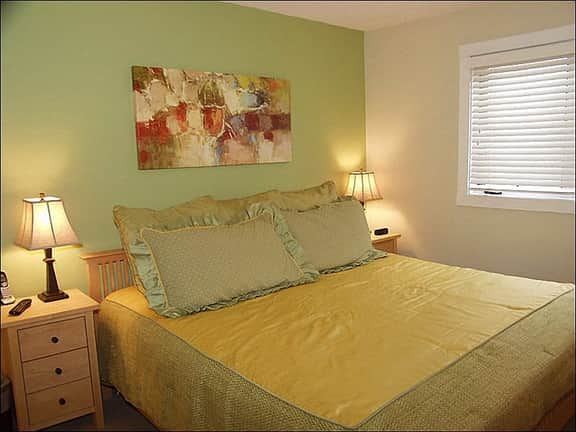 55 Upper Woodbridge Rd K4 (203136-3064)
