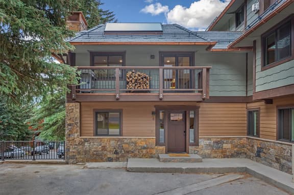 650 Monarch St S #6 (202992-2603)