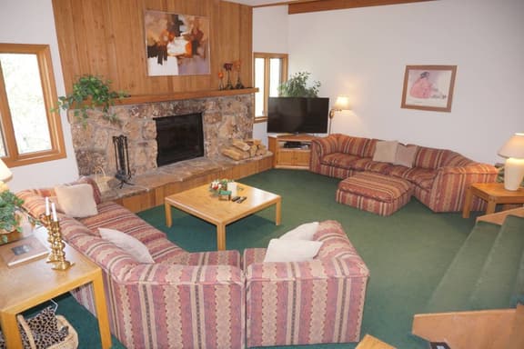 1109 Faraway Rd (203069-1403)