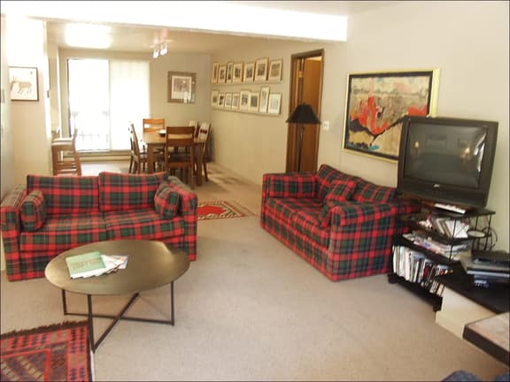 1024 Hopkins Ave E #16 (203065-4430)