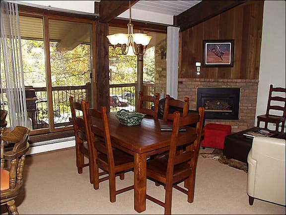 35 Upper Woodbridge Rd 5CD (203116-2491)