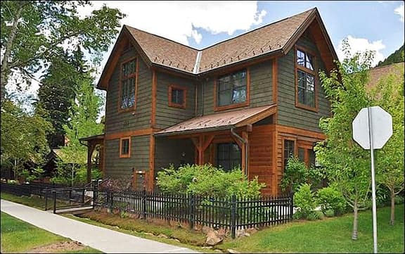 501 Main St W E102 (203196-9339)