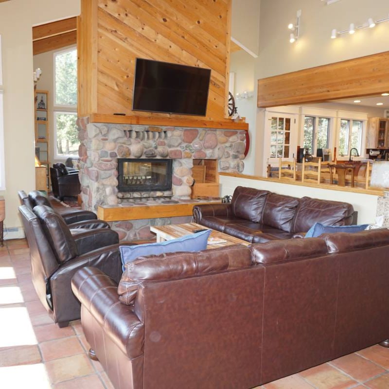 71 Terrace Dr (202978-2151)