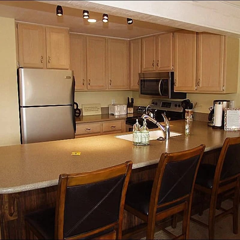 55 Upper Woodbridge Rd K4 (203136-3064)