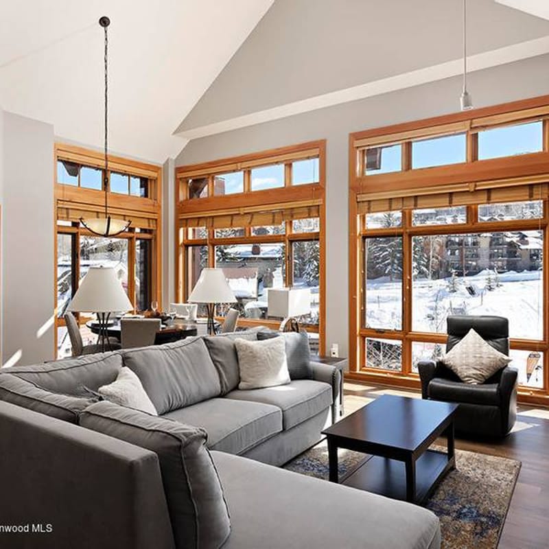 Super Deluxe Capitol Peak Unit 3404 (456285)